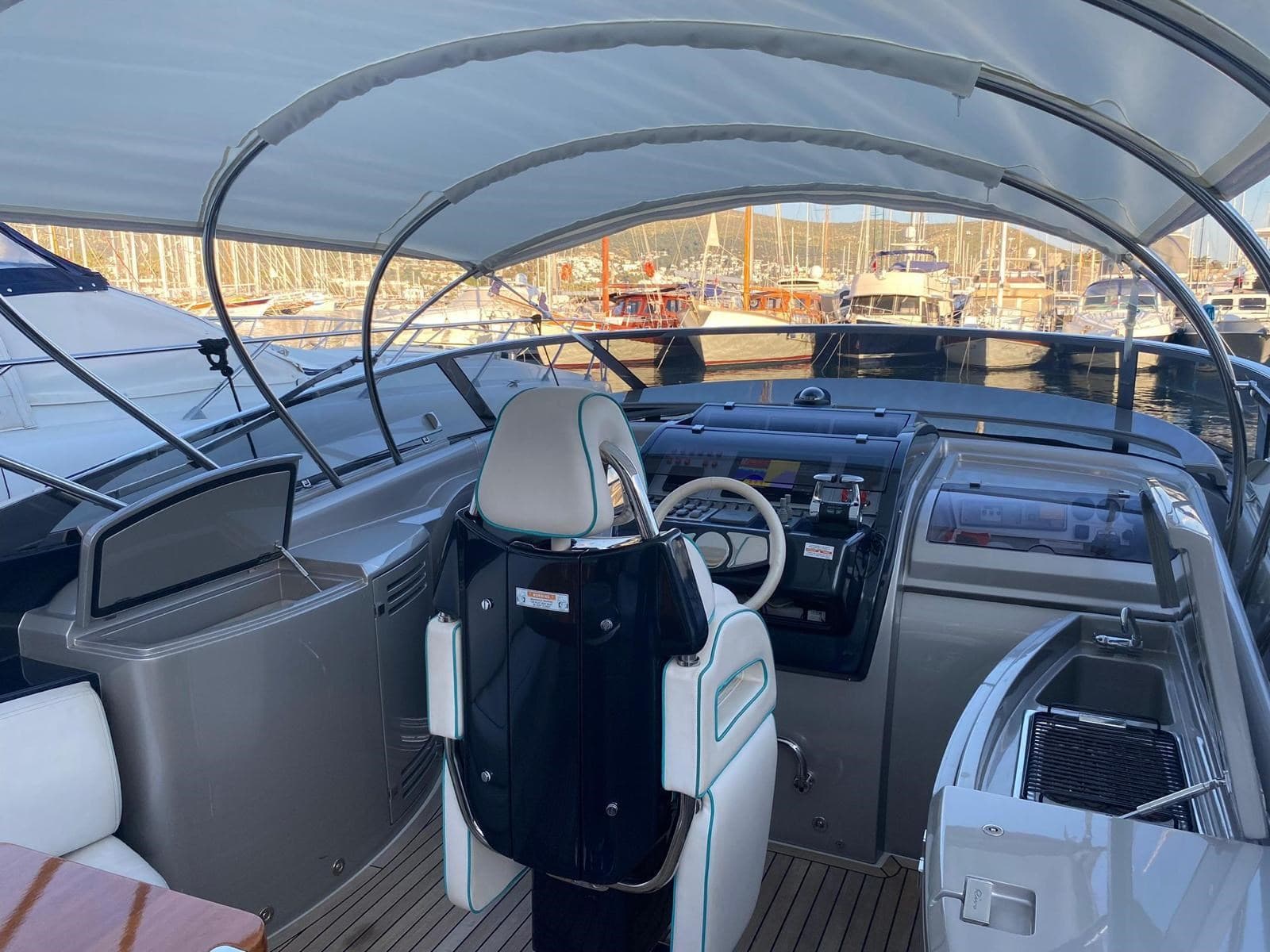 Riva 44 RIVARAMA usato - foto hero 6