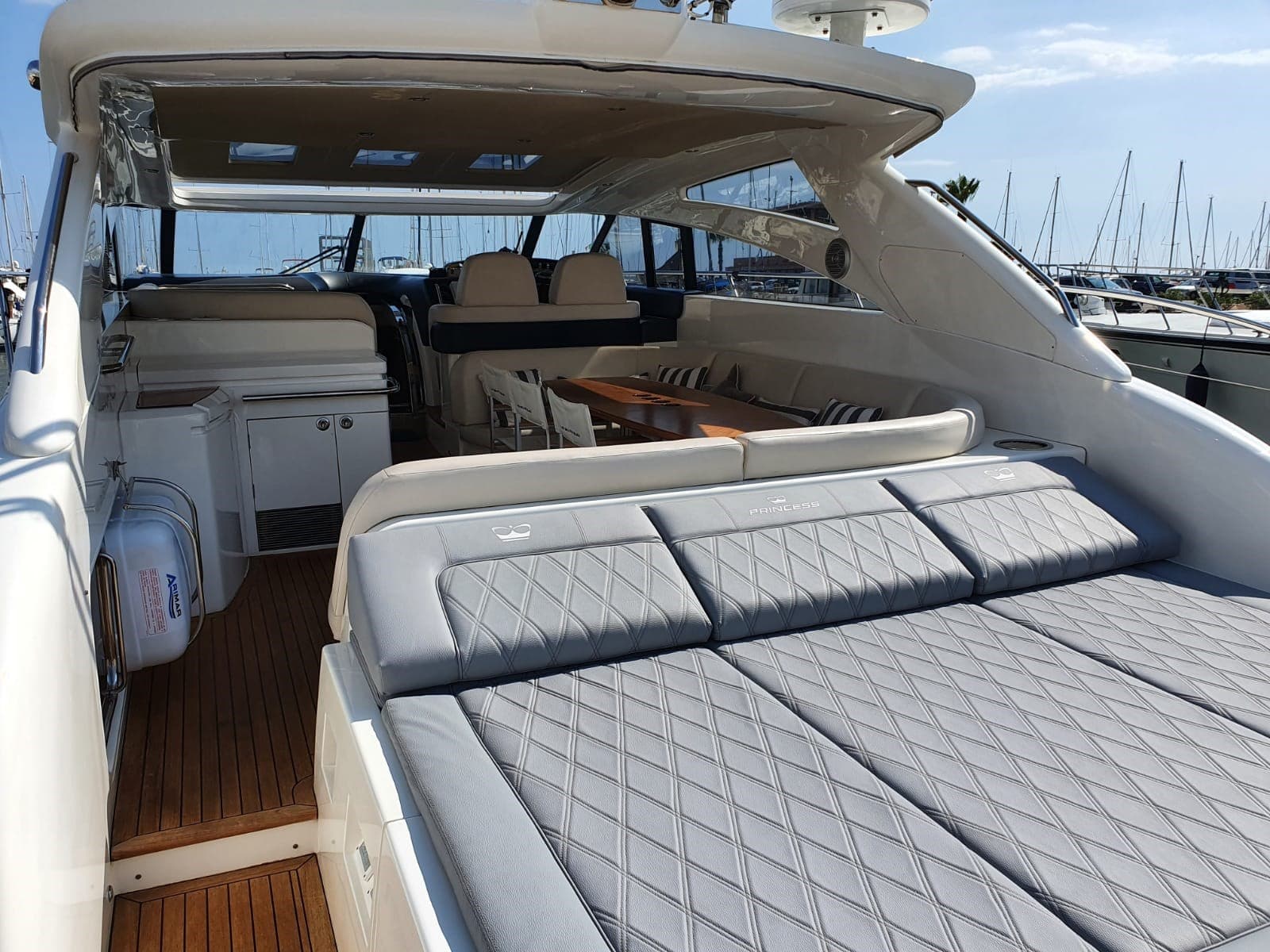 Princess Yachts V 58 - V58 - Deck View Princess Yachts V 58 - V58 - Deck View