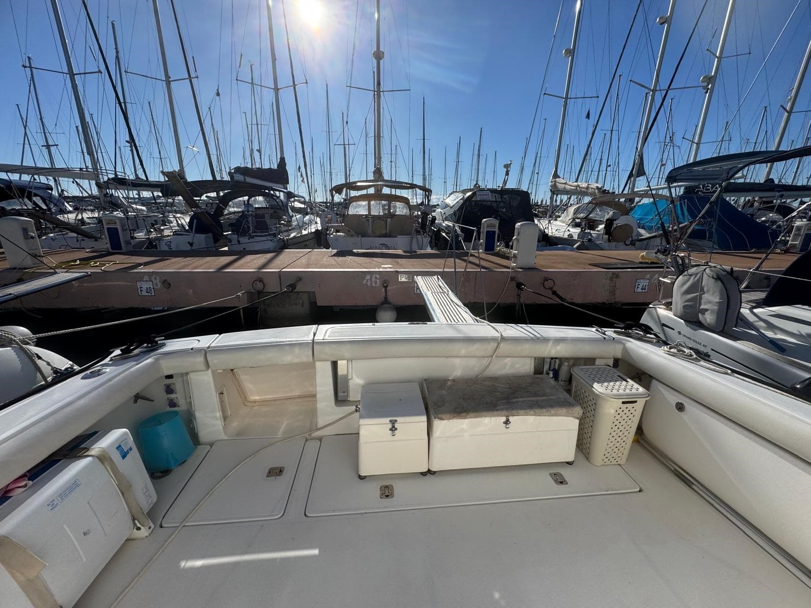 Tiara Yachts 3800 Open - Interior View Tiara Yachts 3800 Open - Interior View