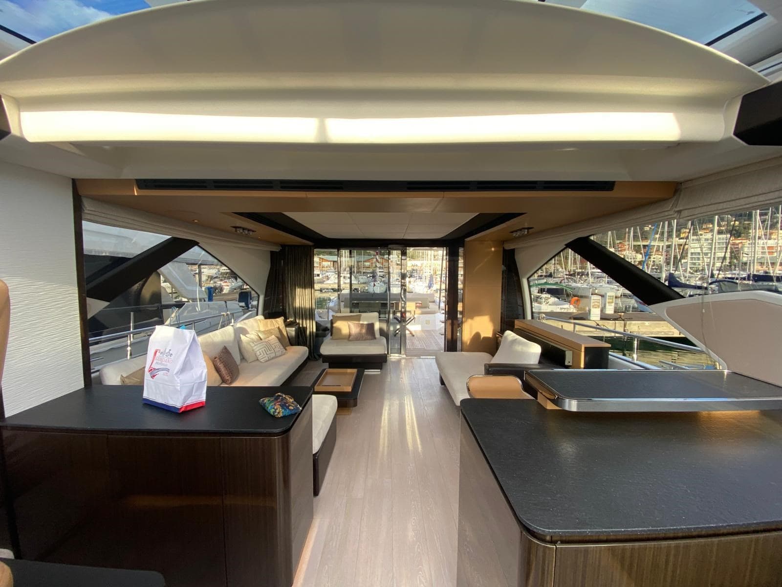 Azimut 77S d'occasion - image hero 12