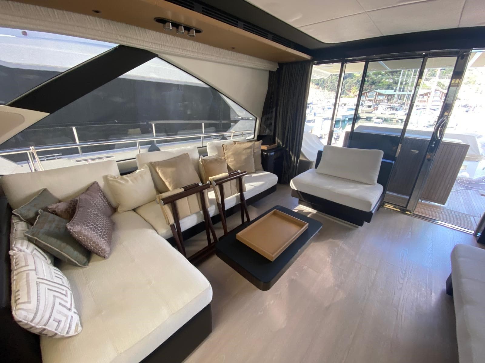 Azimut 77S d'occasion - image hero 11