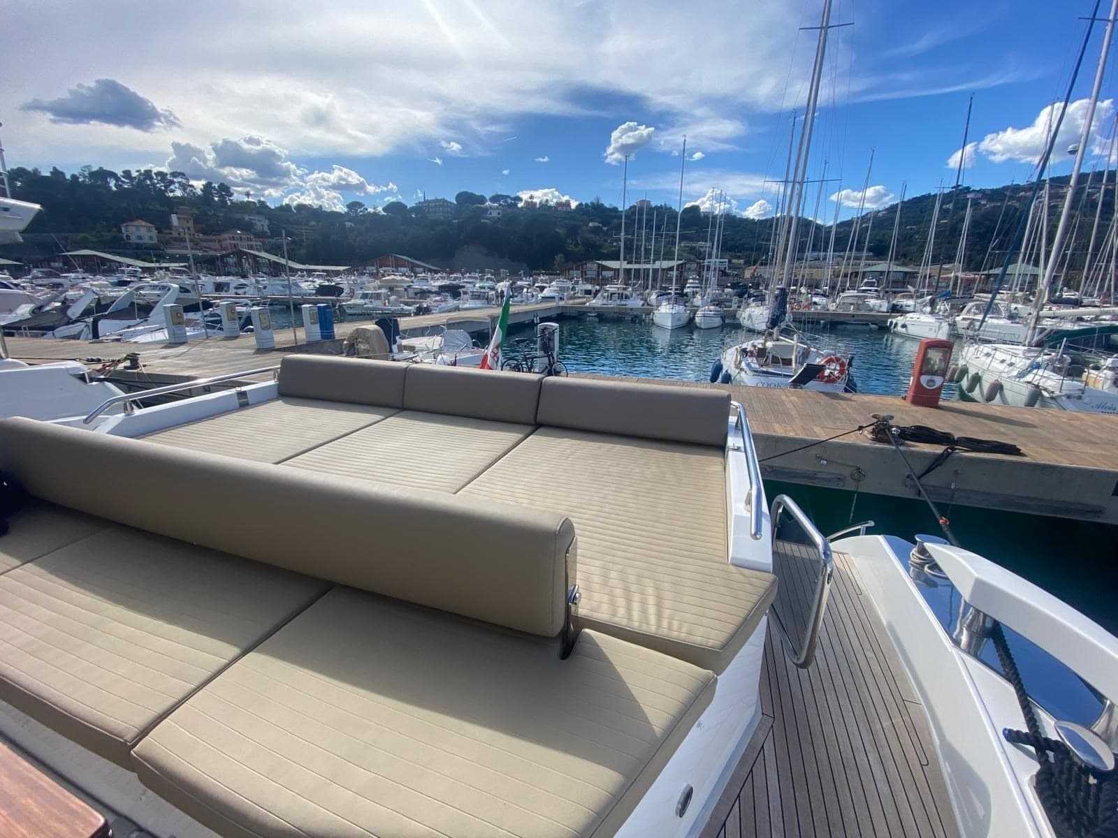 Azimut 77S d'occasion - image hero 6