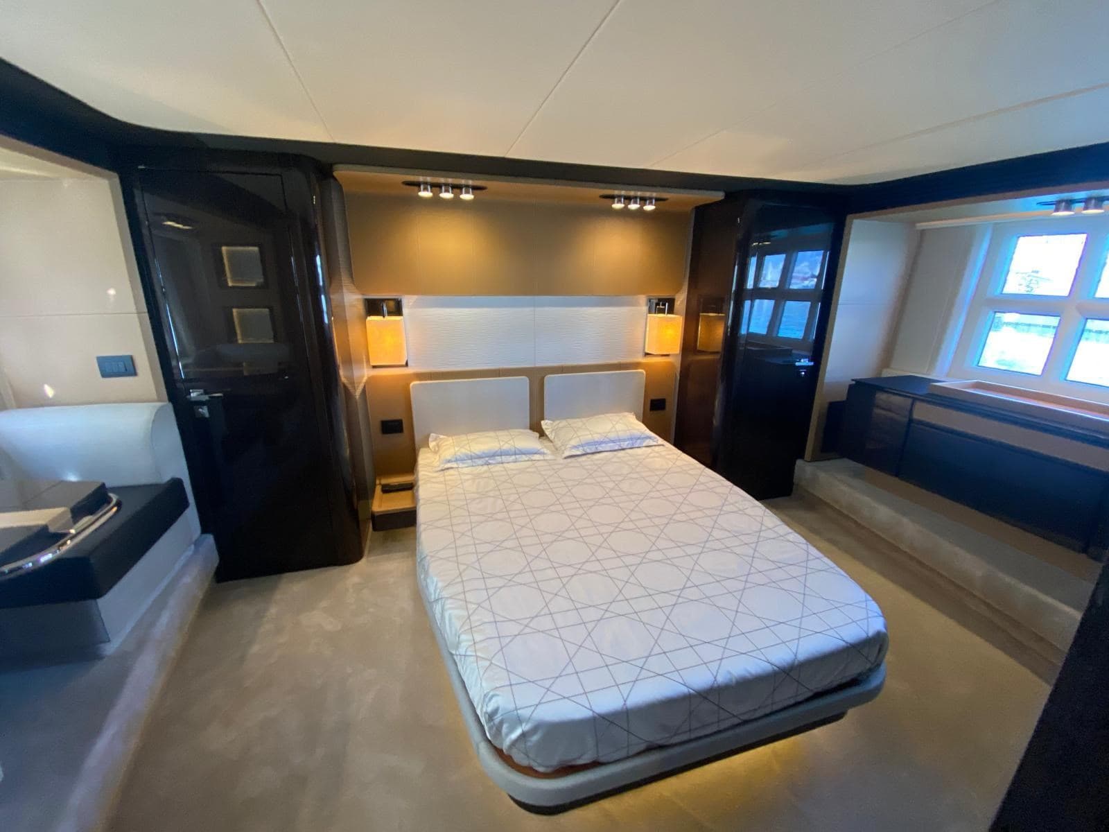 Azimut 77S d'occasion - image hero 17