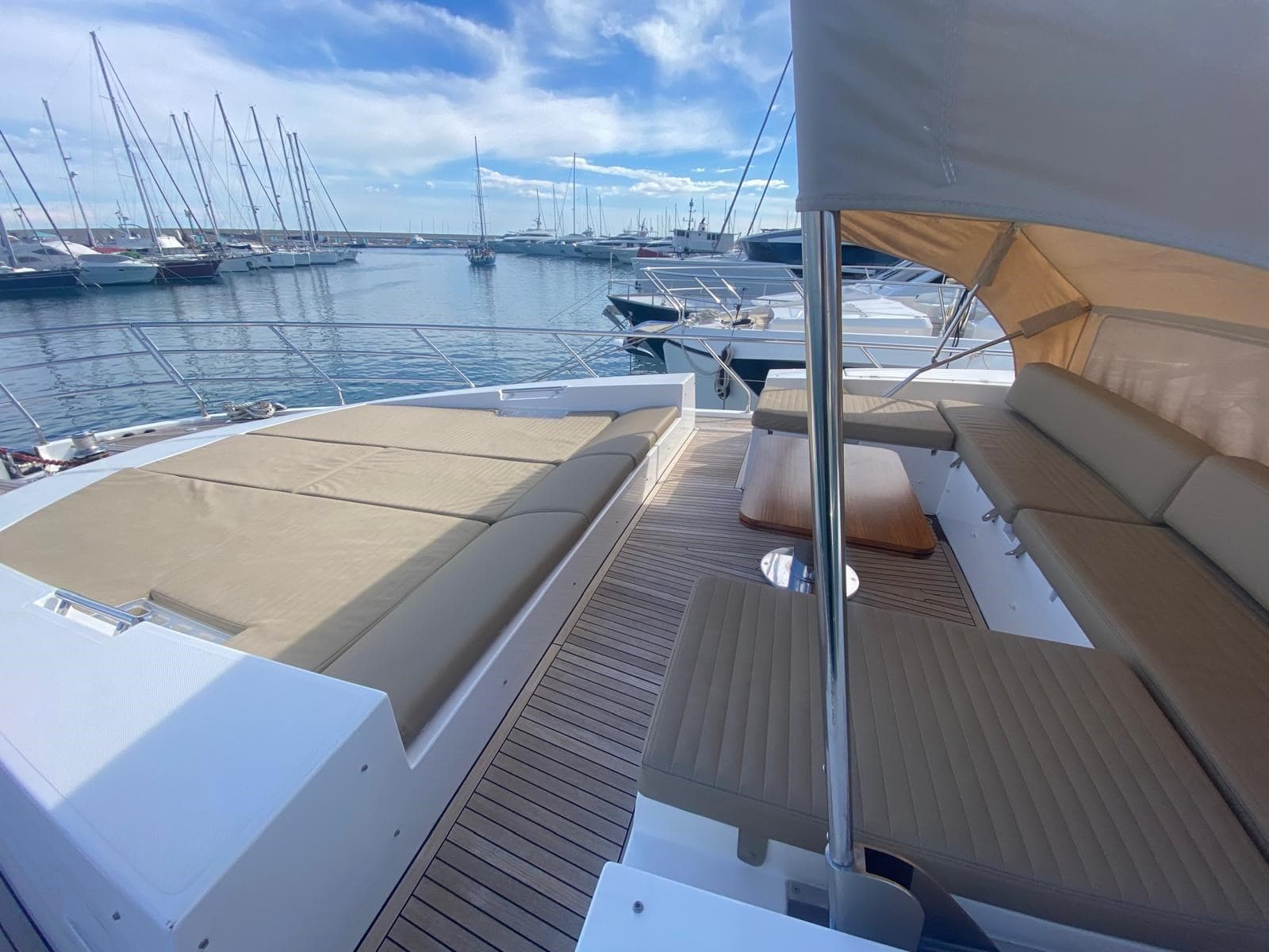 Azimut 77S d'occasion - image hero 5