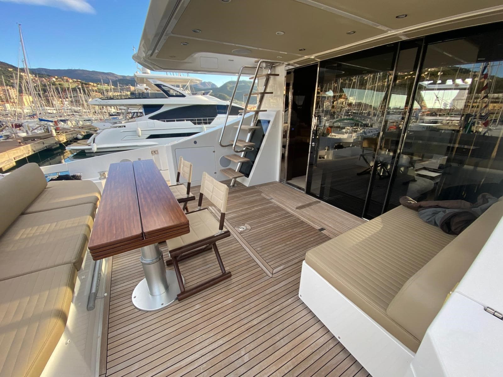Azimut 77S d'occasion - image hero 9