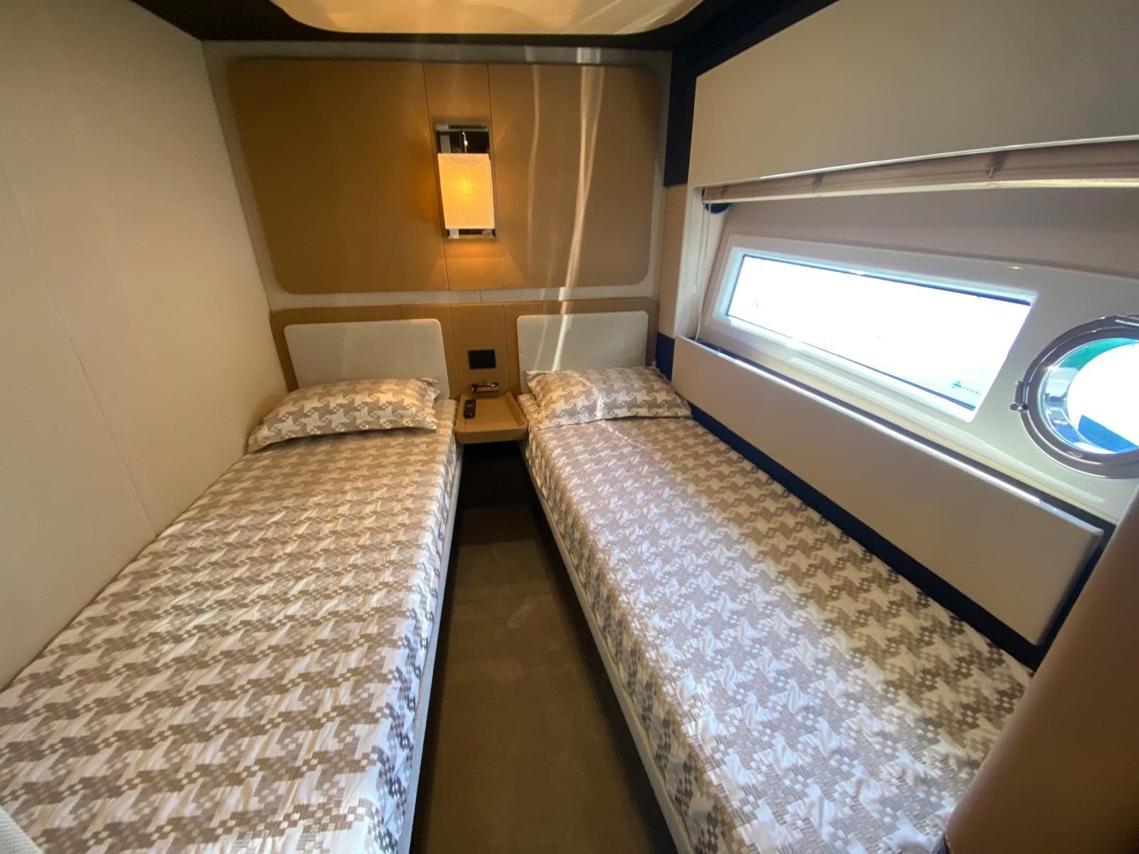 Azimut 77S d'occasion - image hero 23