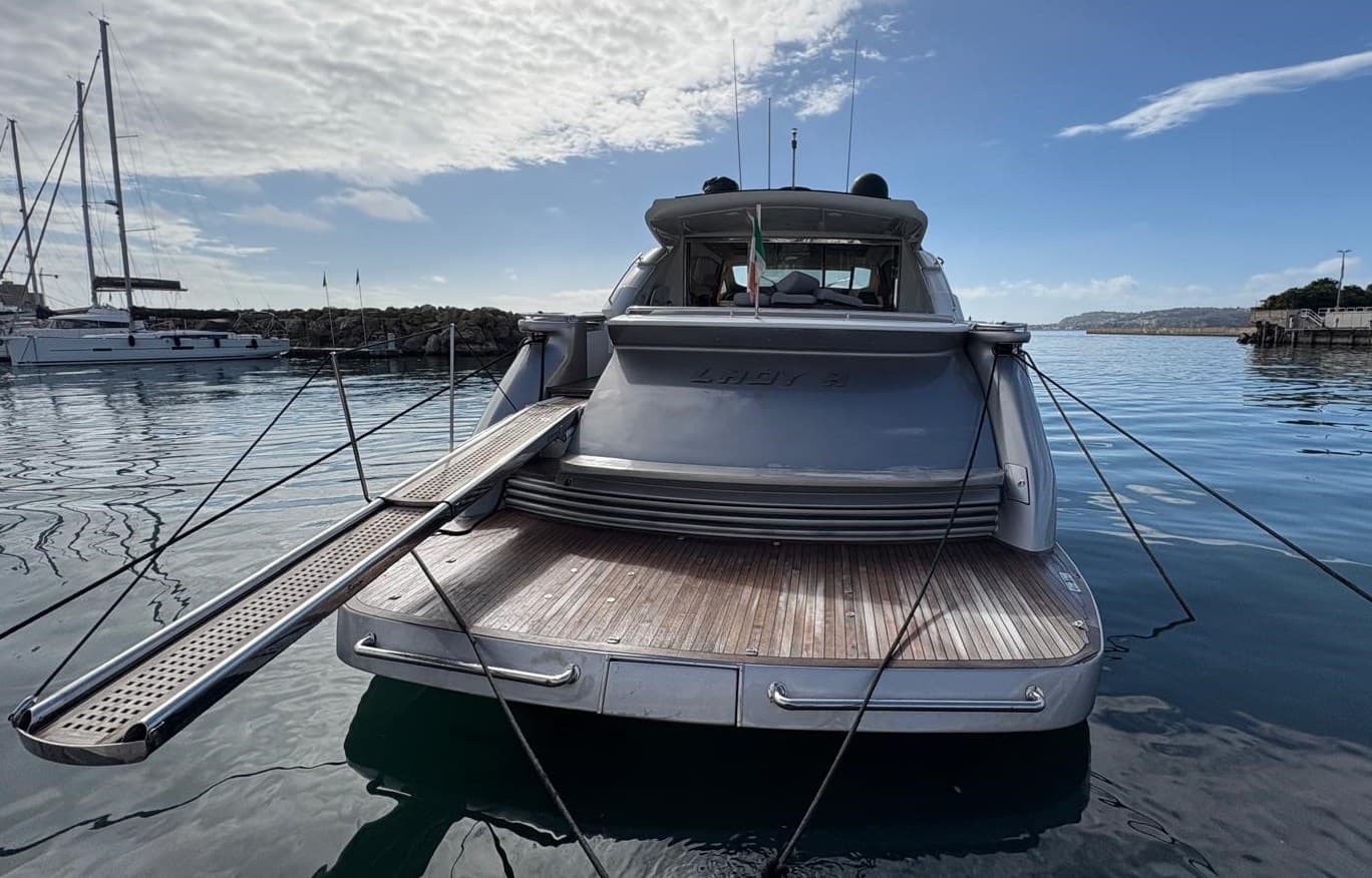 Pershing Pershing 76 - Deck View Pershing Pershing 76 - Deck View