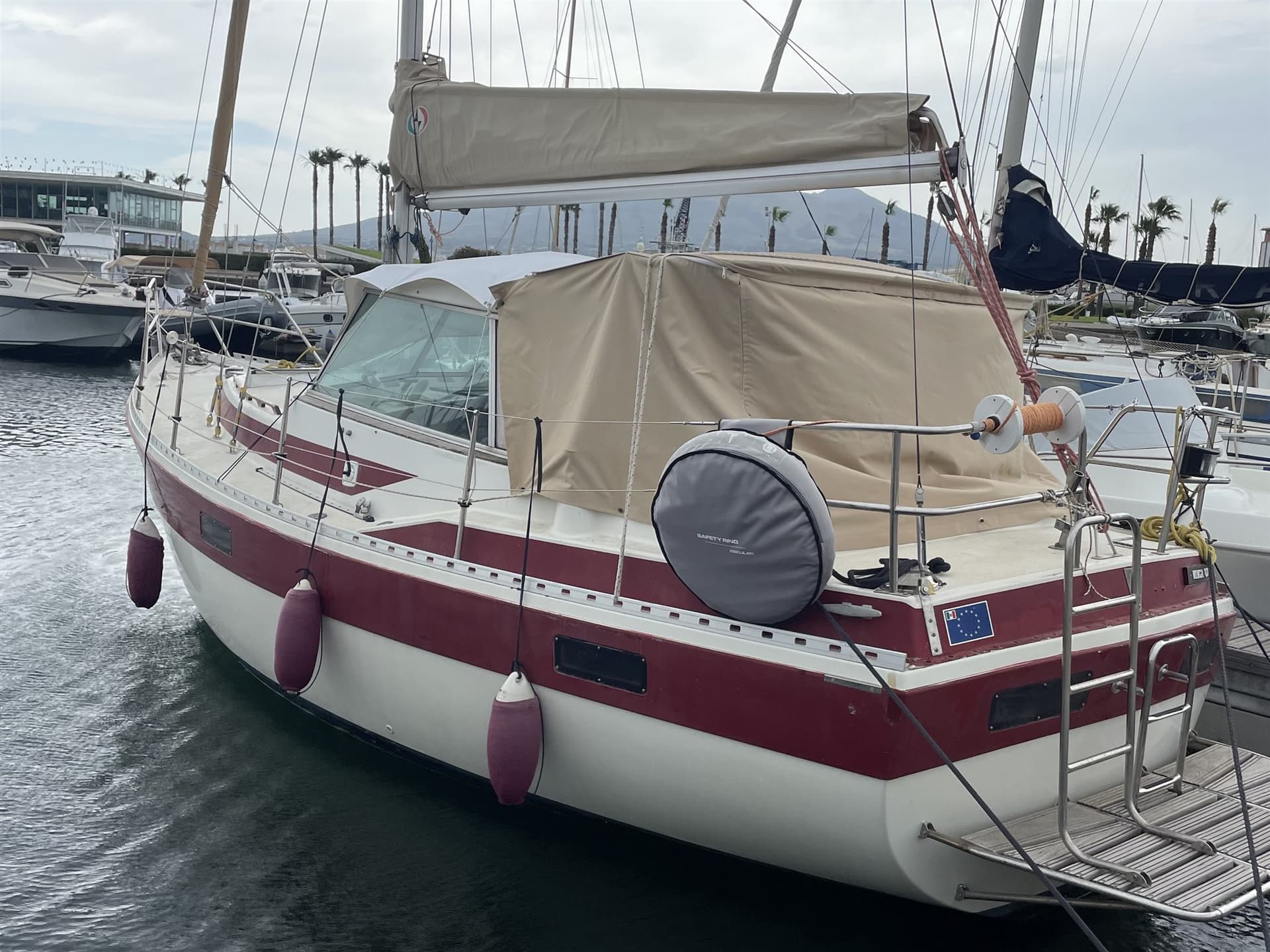 Winga 87 - Detail View 1 Winga 87 - Detail View 1