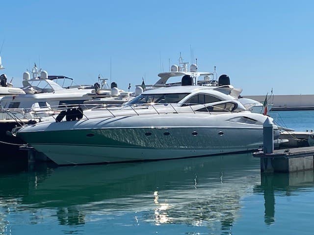 Sunseeker Predator 68 usato - vista principale