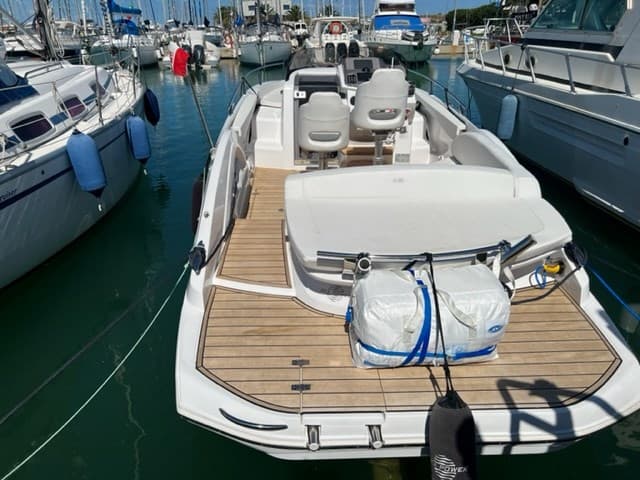 Sessa Marine Key Largo 27 Inboard used - detail 3