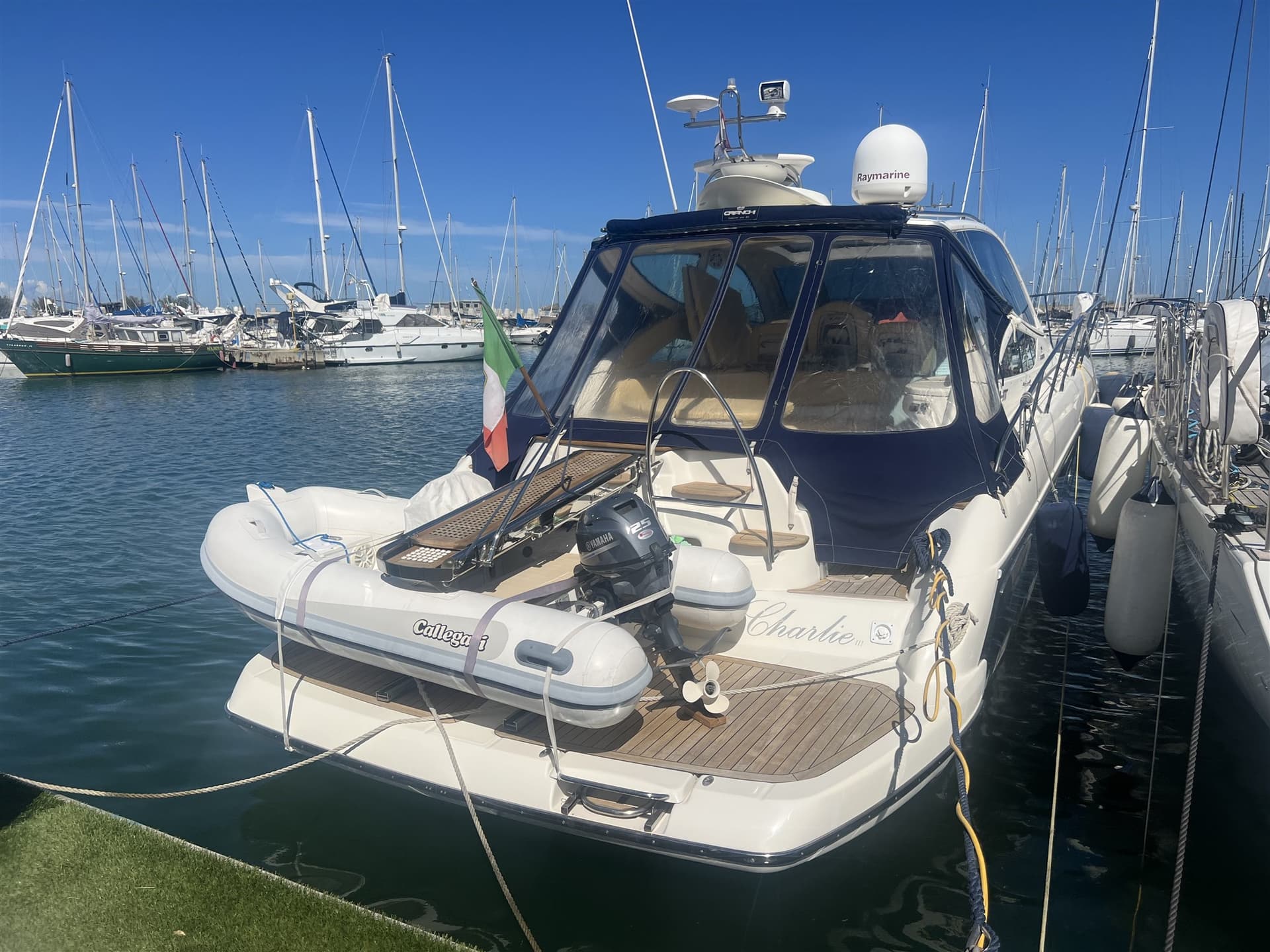 Cranchi Mediterranee 43 Hard Top - Main View Cranchi Mediterranee 43 Hard Top - Main View