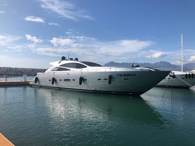 Pershing Pershing 76 - Detail View 1 Pershing Pershing 76 - Detail View 1