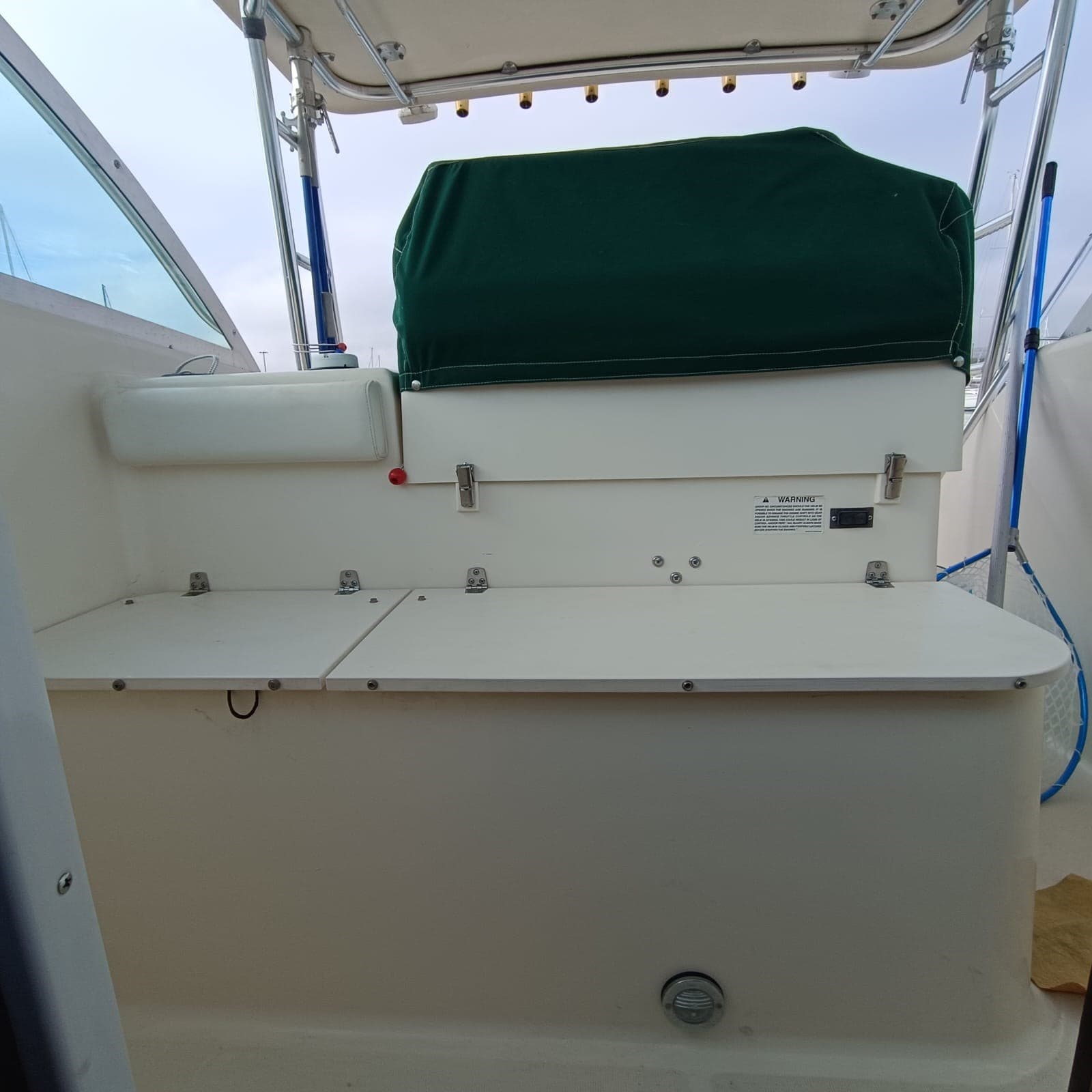 Pursuit 3070 Offshore Center Console usato - foto hero 12