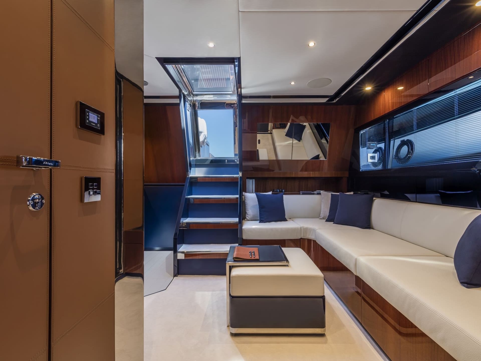 Riva 48 DOLCERIVA used - hero image 13