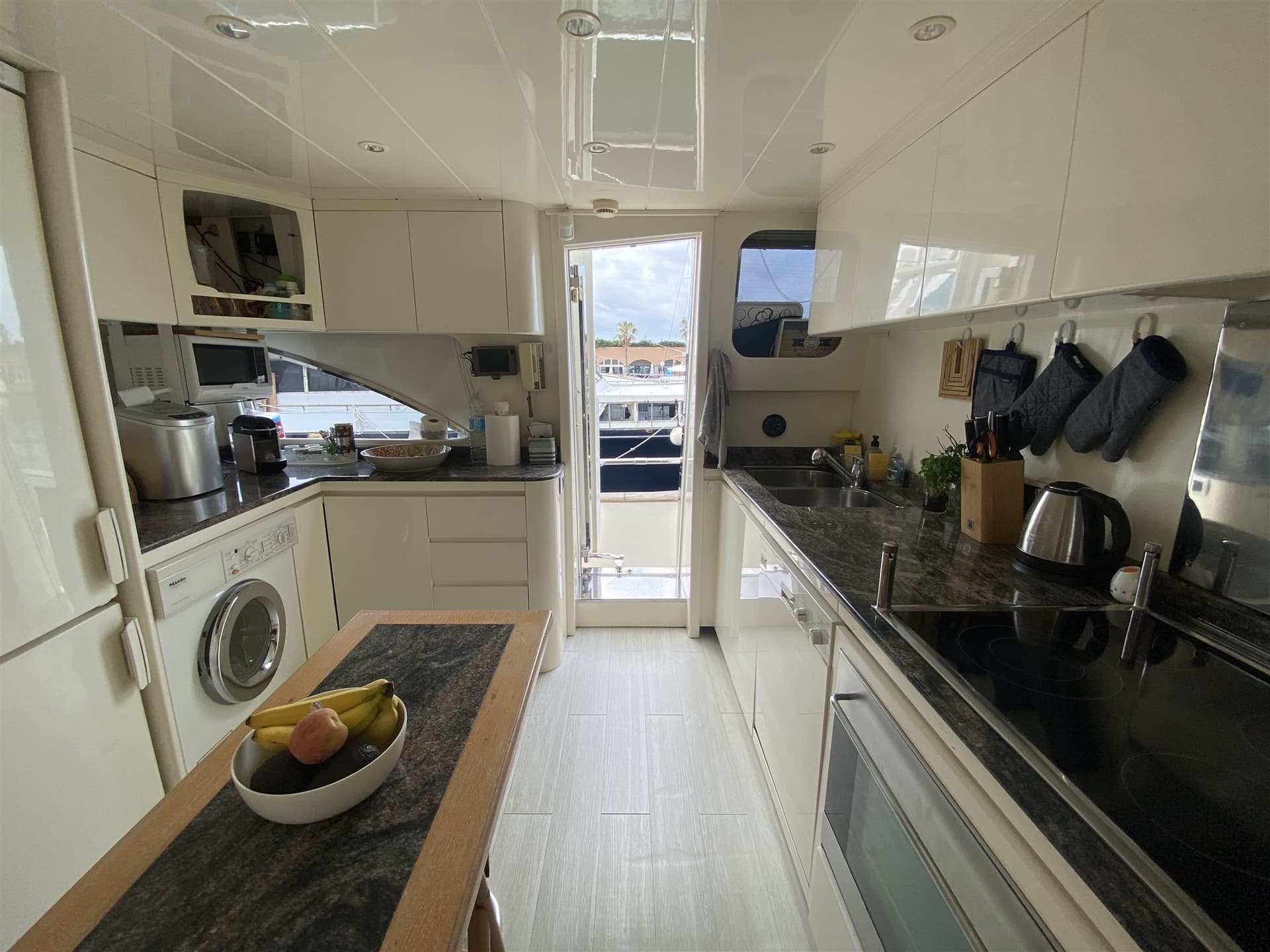 Falcon Yachts 85 gebraucht - Hauptbild 14