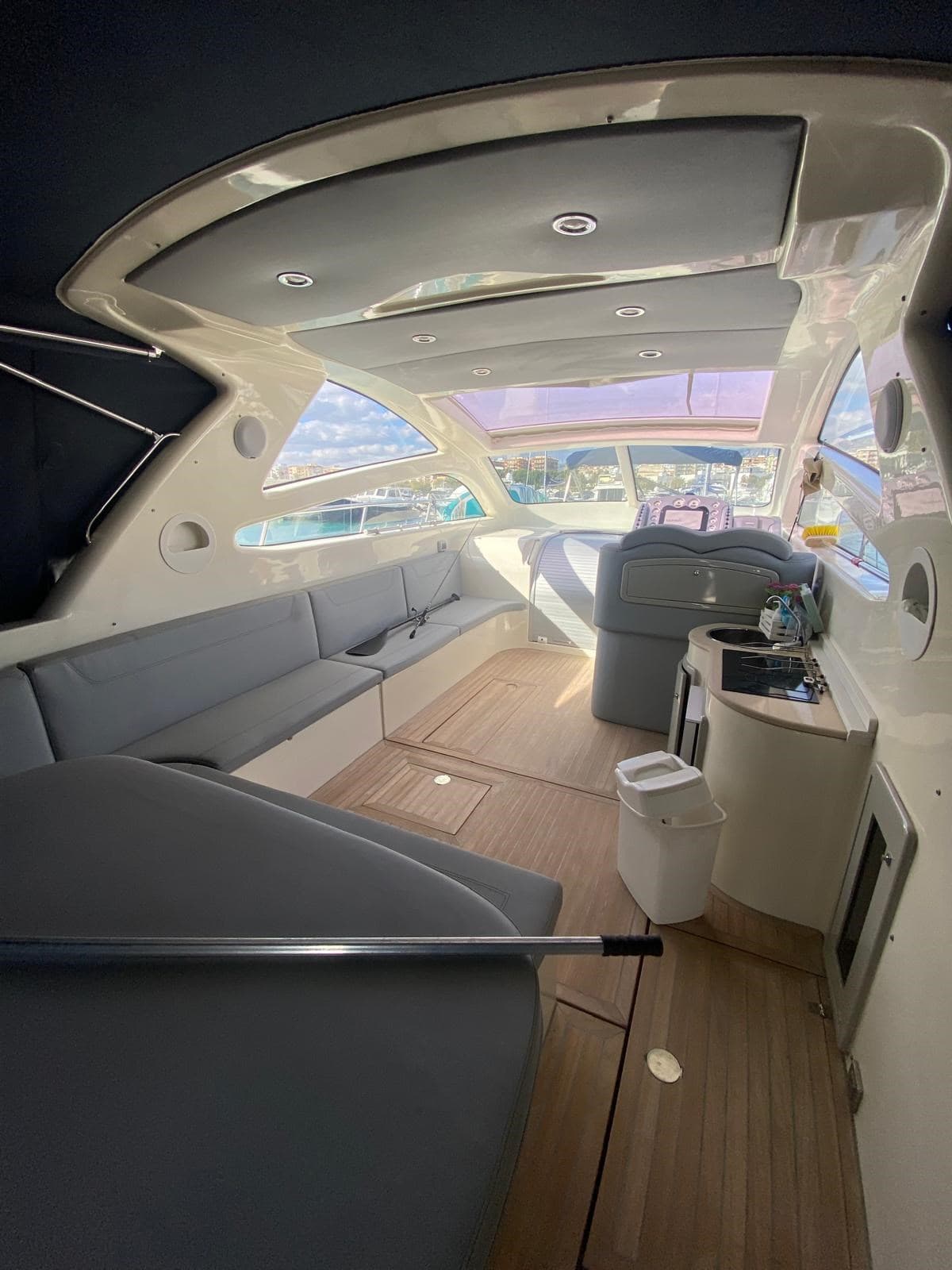 Airon Marine Airon 4300 T-Top - Deck View Airon Marine Airon 4300 T-Top - Deck View