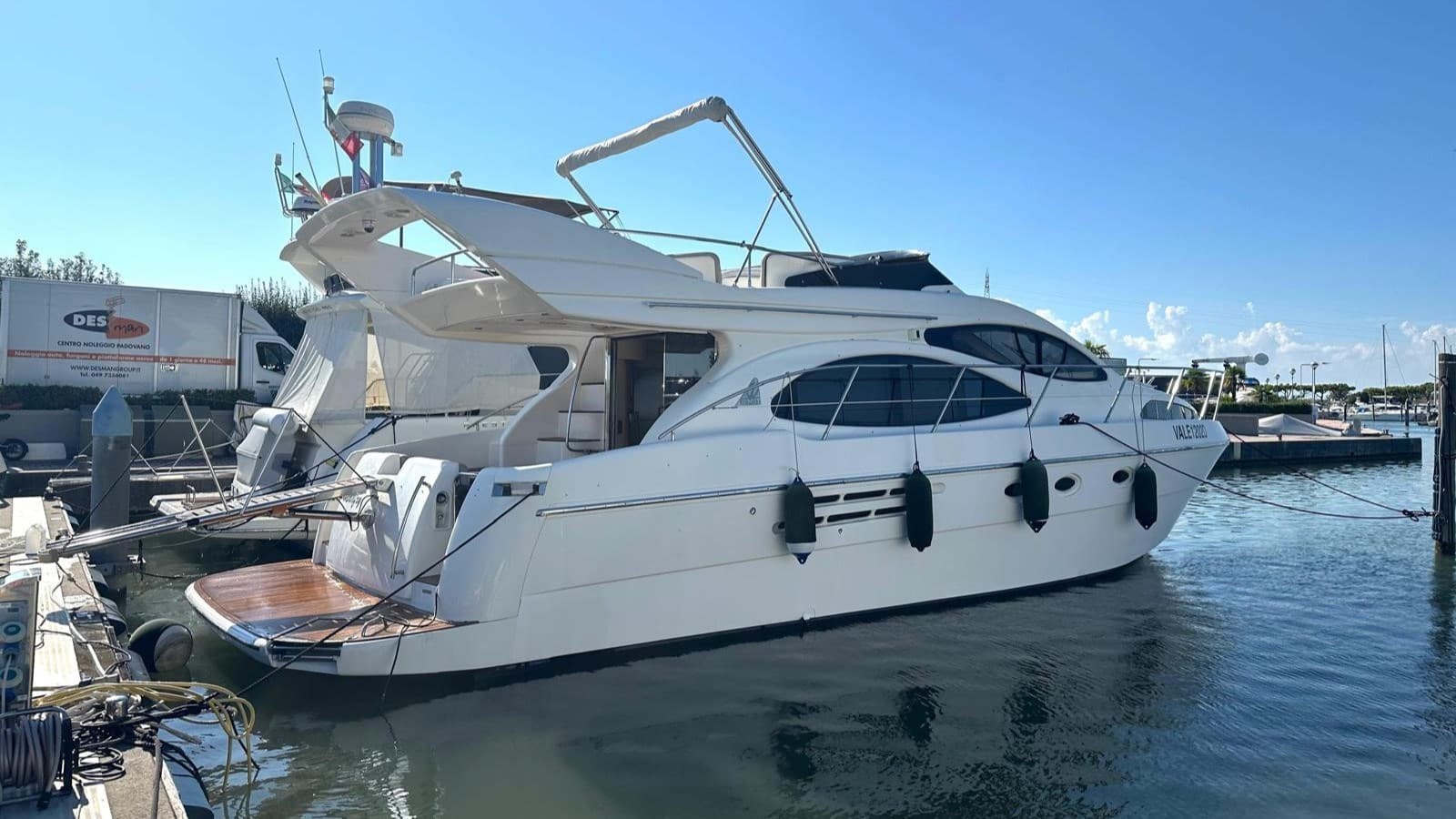 Azimut 46 usato - vista principale