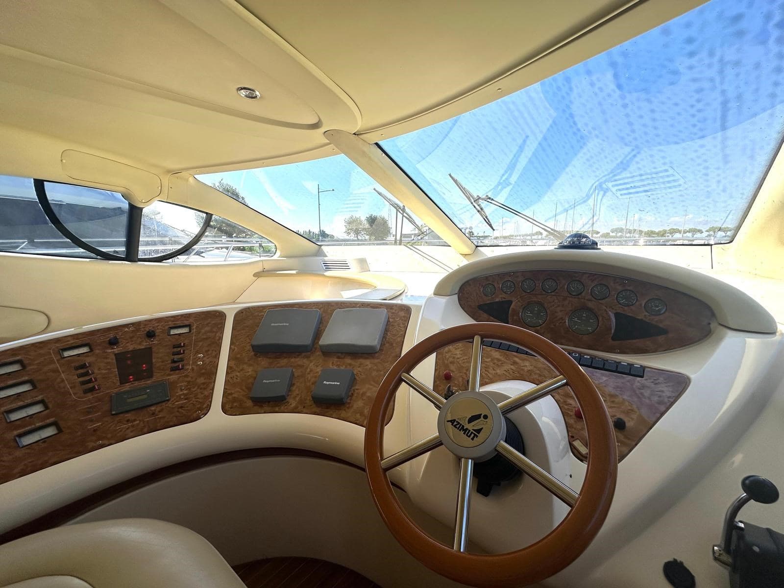 Azimut 46 usato - foto hero 15