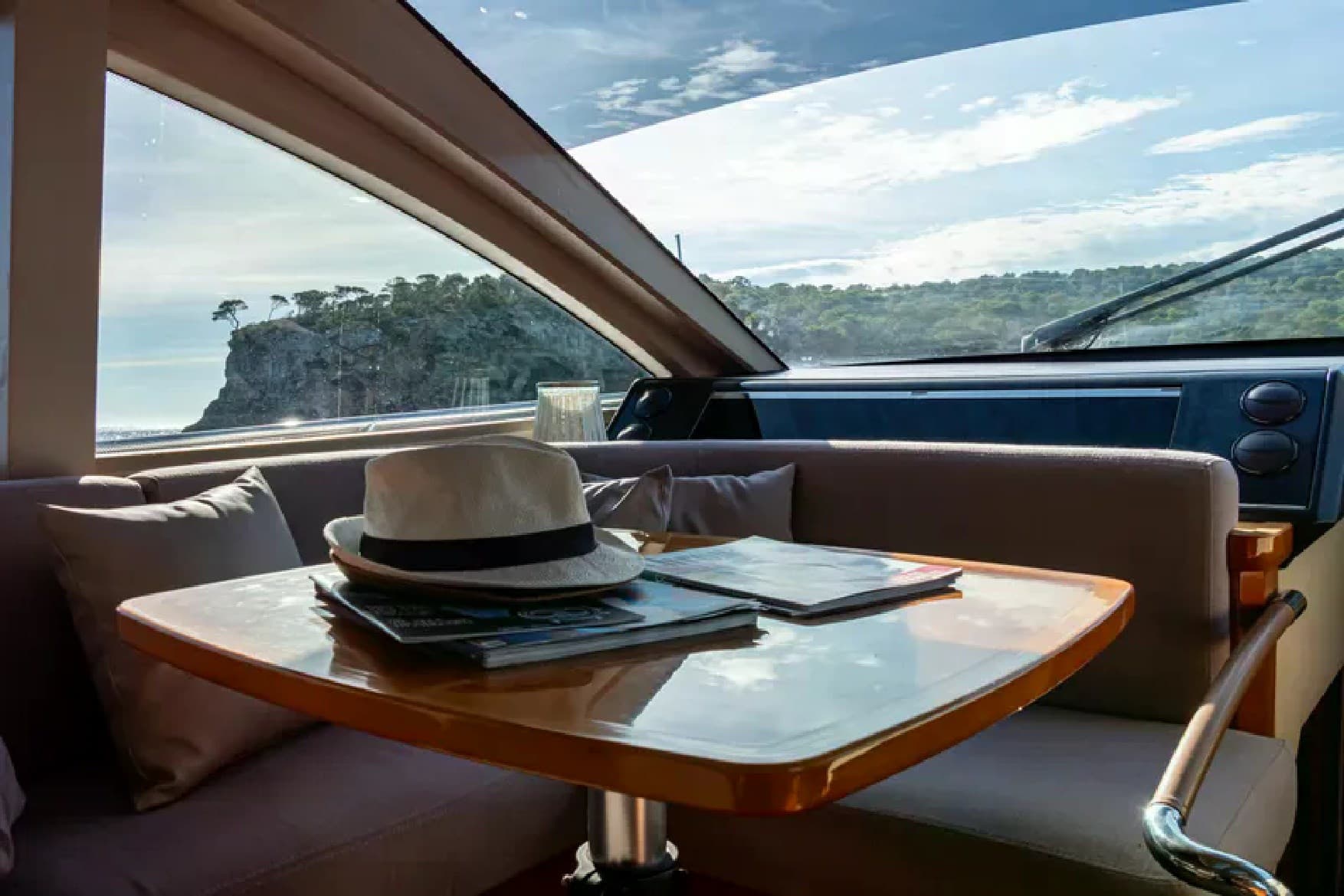 Princess Yachts V65 usato - foto hero 12
