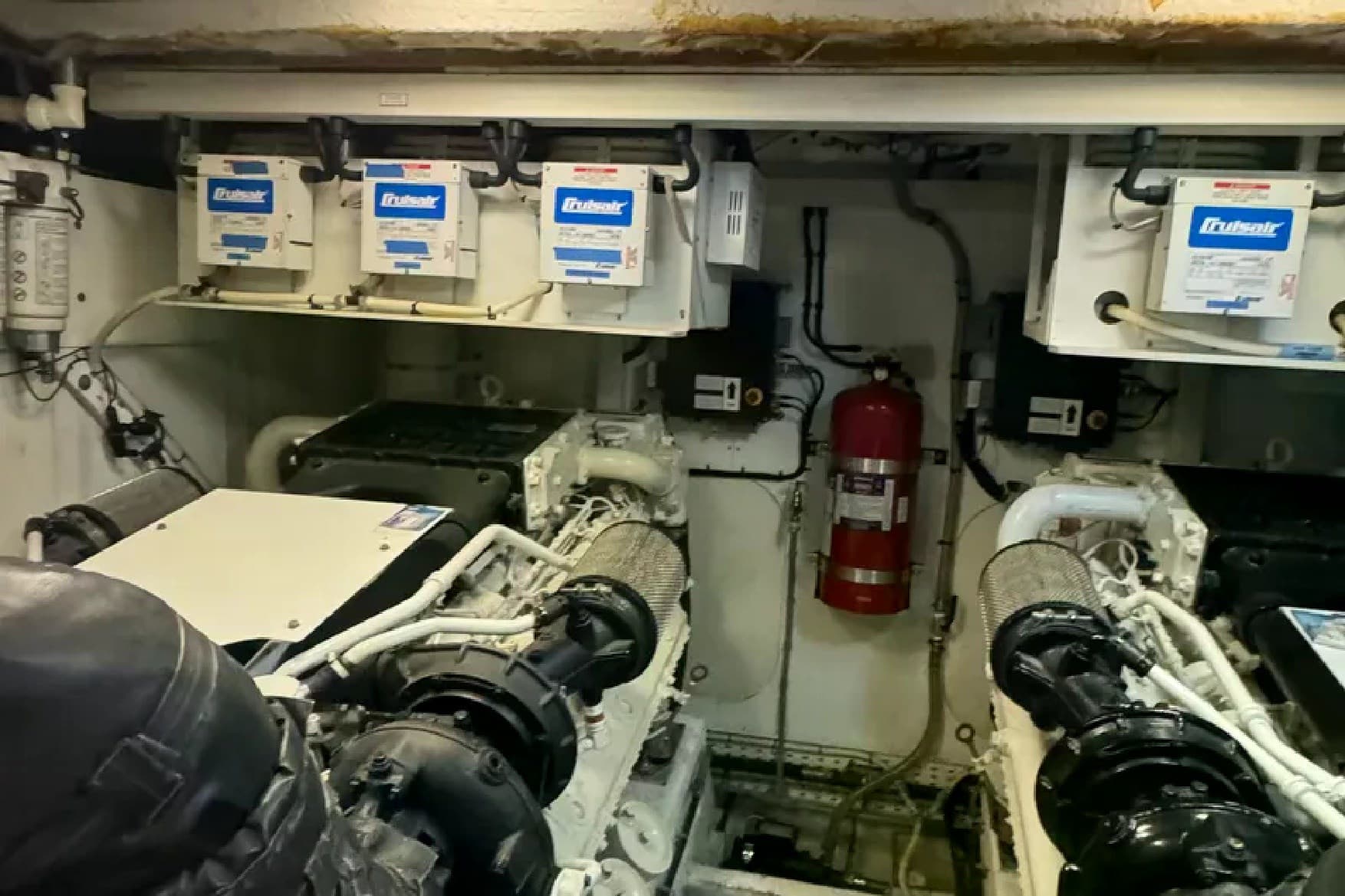 Princess Yachts V65 usato - foto hero 24