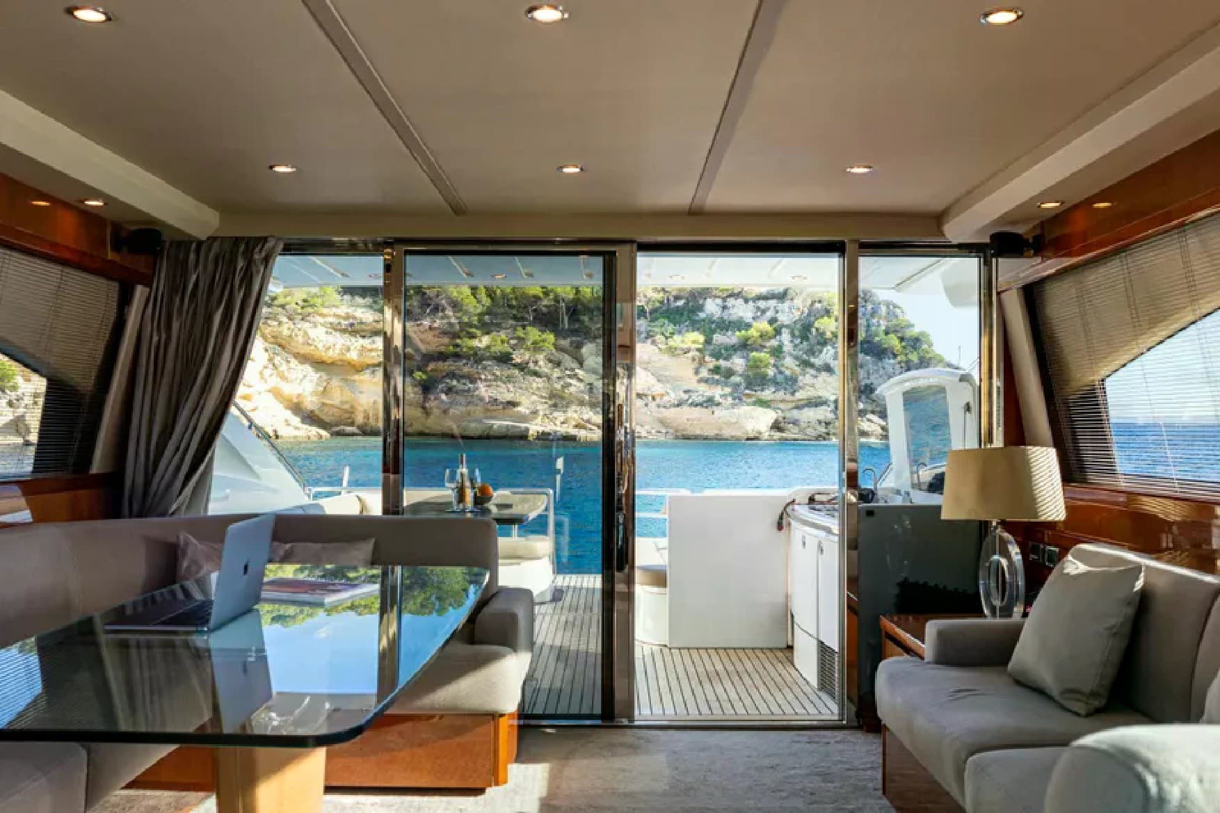 Princess Yachts V65 usato - foto hero 8