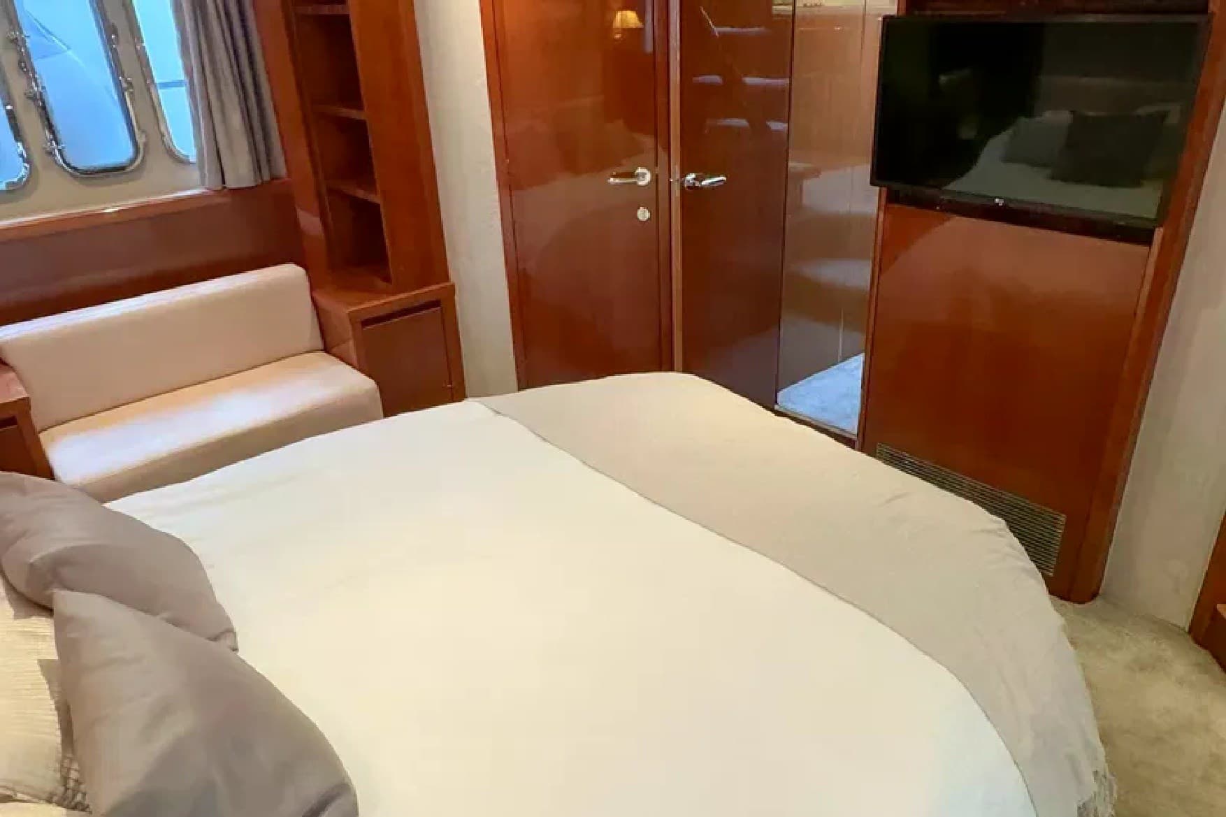 Princess Yachts V65 usato - foto hero 19