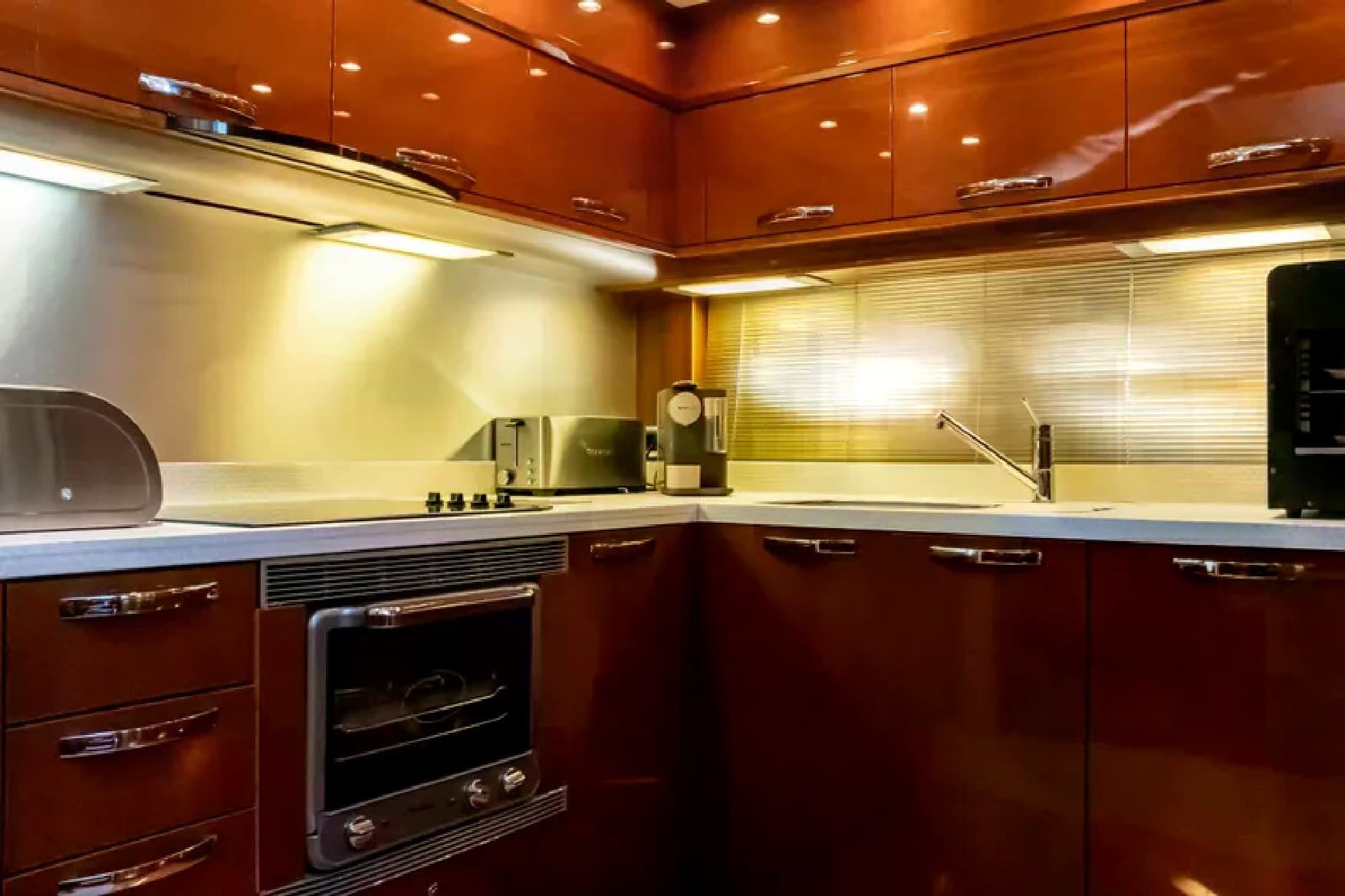 Princess Yachts V65 usato - foto hero 17