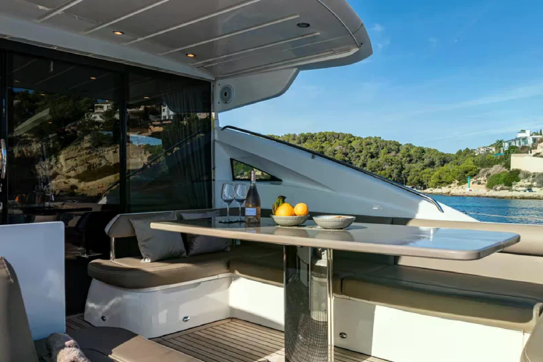 Princess Yachts V65 usato - foto hero 6