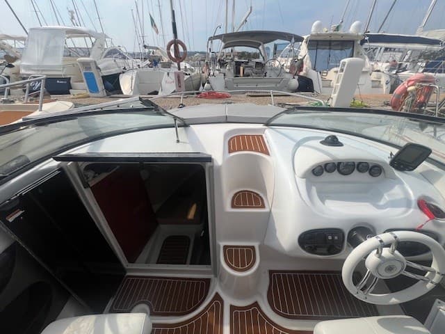 Regal Marine 2450 LSC d'occasion - image hero 12