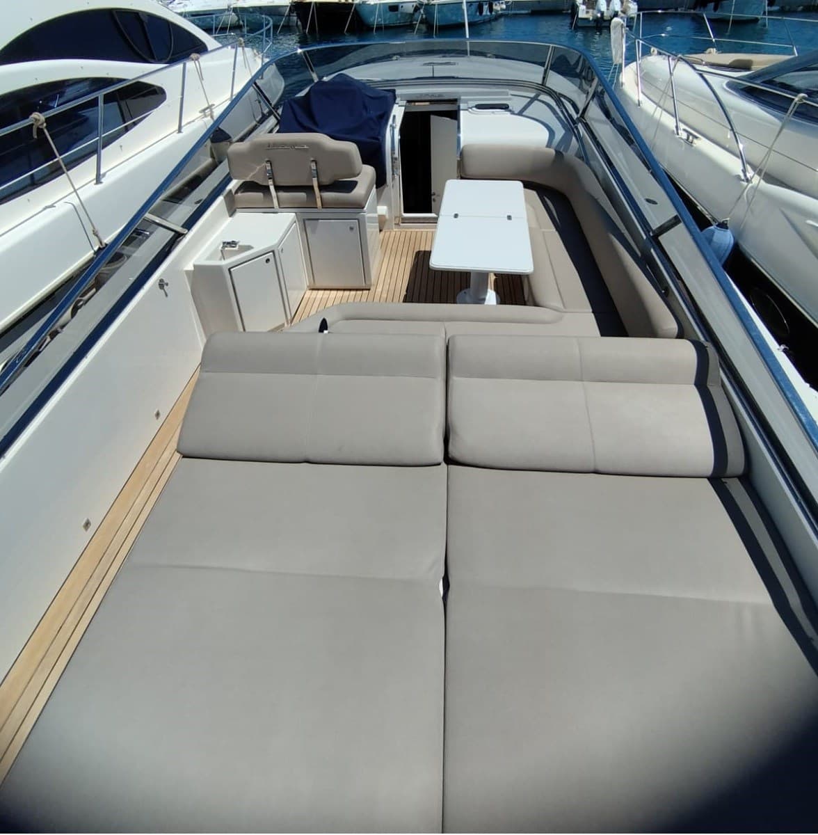 Itama Forty - Interior View Itama Forty - Interior View