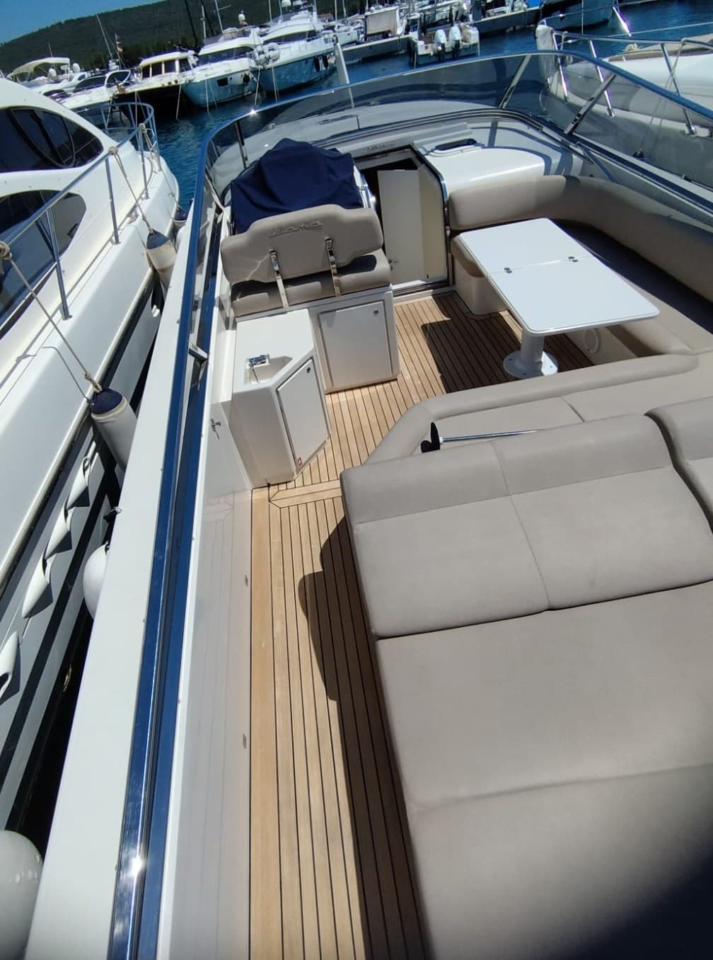 Itama Forty - Deck View Itama Forty - Deck View