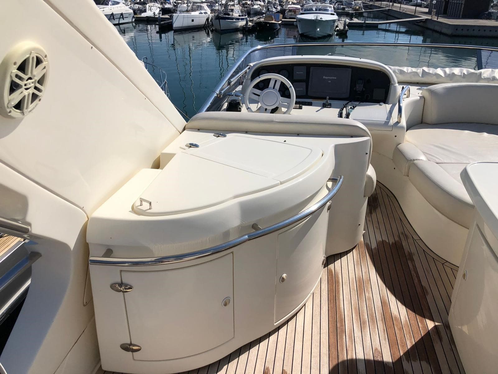 Azimut 62 Evo - Interior View Azimut 62 Evo - Interior View