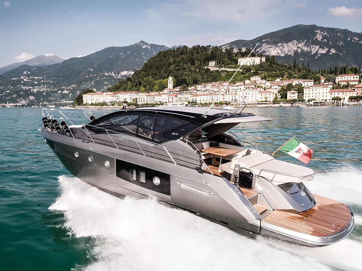 Cranchi M44 Ht - Deck View Cranchi M44 Ht - Deck View