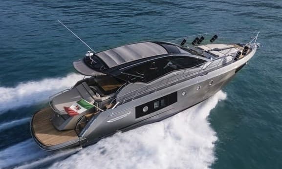 Cranchi M44 Ht - Interior View Cranchi M44 Ht - Interior View