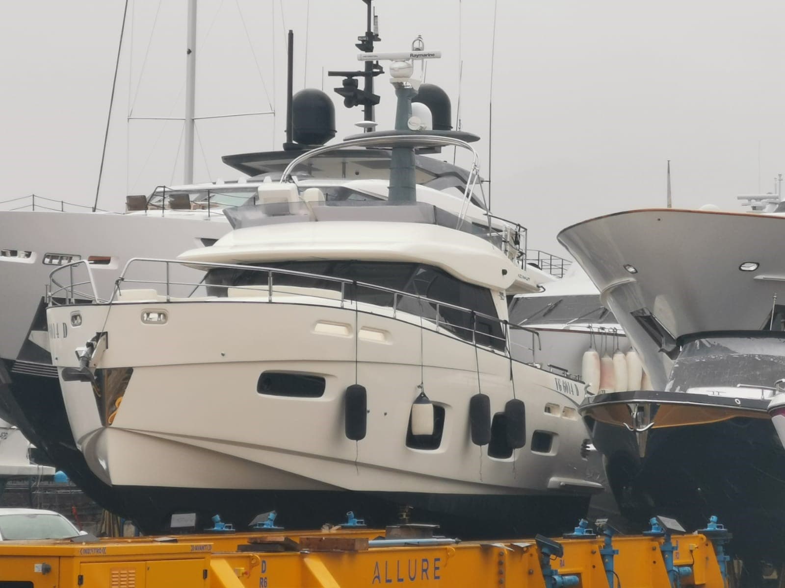 Azimut Magellano 50 - Detail View 1 Azimut Magellano 50 - Detail View 1