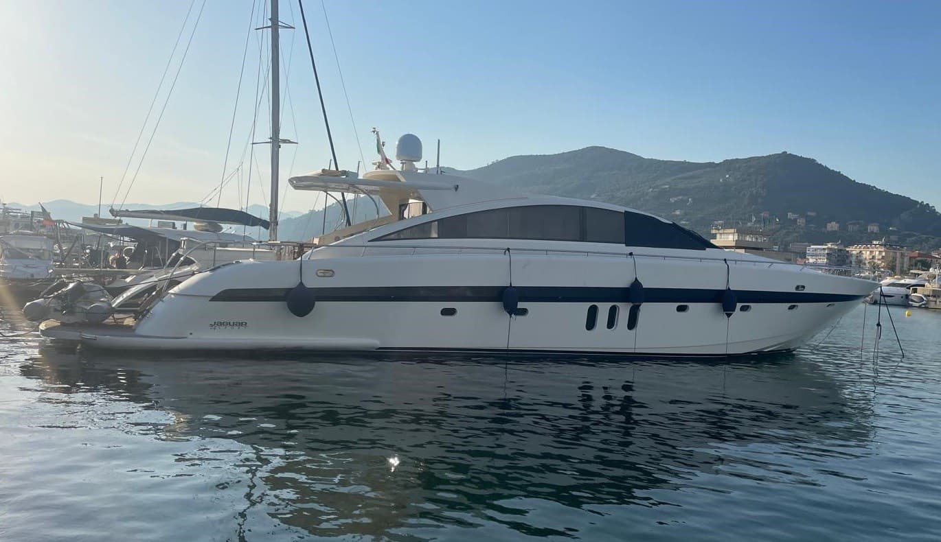 Jaguar Jaguar 24 Sport Ht - Main View Jaguar Jaguar 24 Sport Ht - Main View