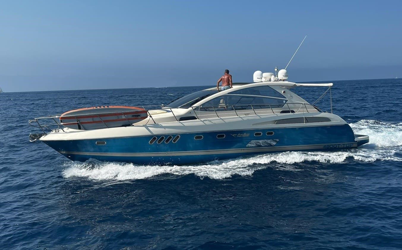 Airon Marine 4800 T Top - Deck View Airon Marine 4800 T Top - Deck View