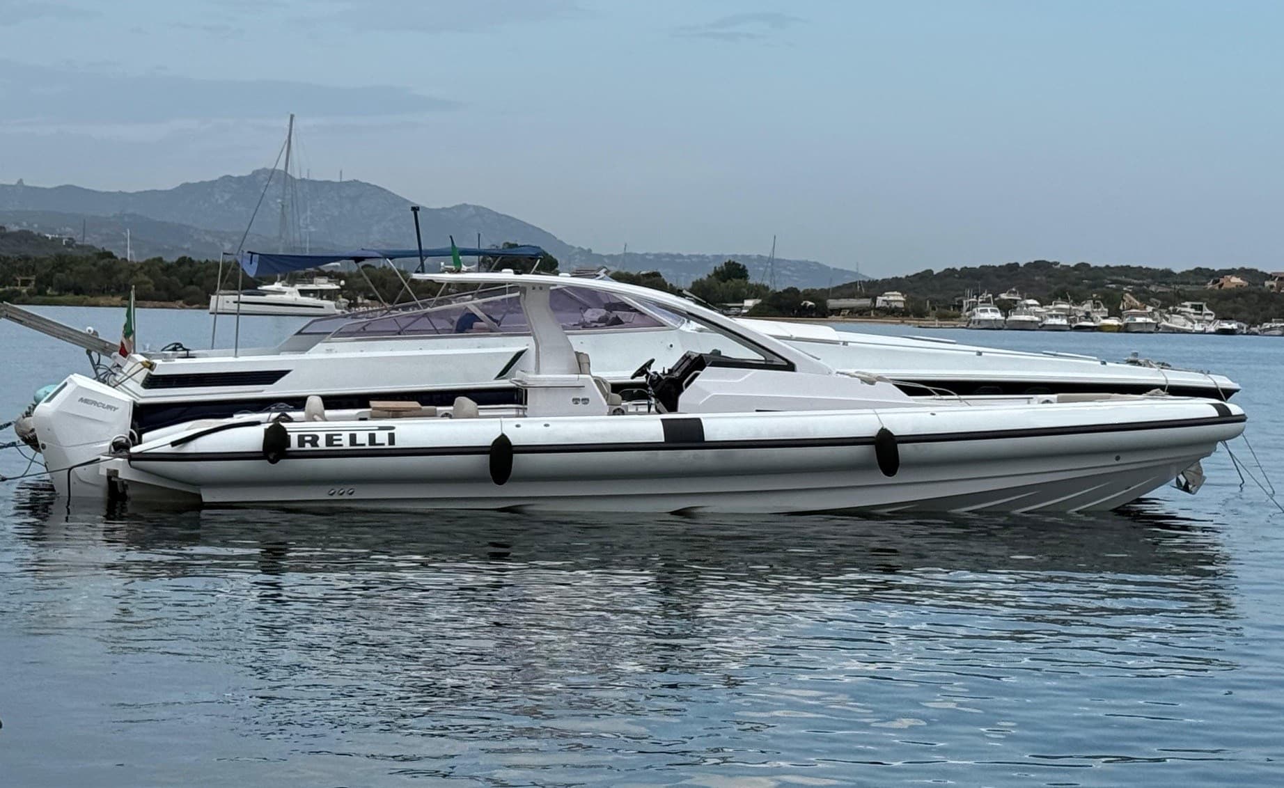 Pirelli 42 Fb - Deck View Pirelli 42 Fb - Deck View