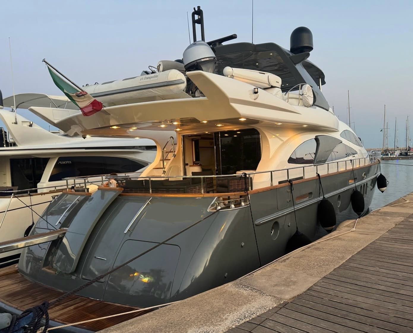 Azimut 80 Carat gebraucht - Detail 2