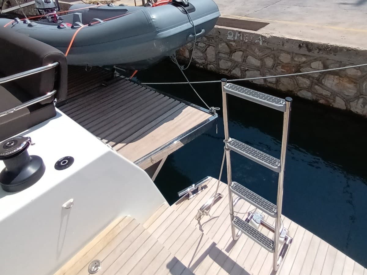 Fountaine Pajot Tanna 47 - Deck View Fountaine Pajot Tanna 47 - Deck View