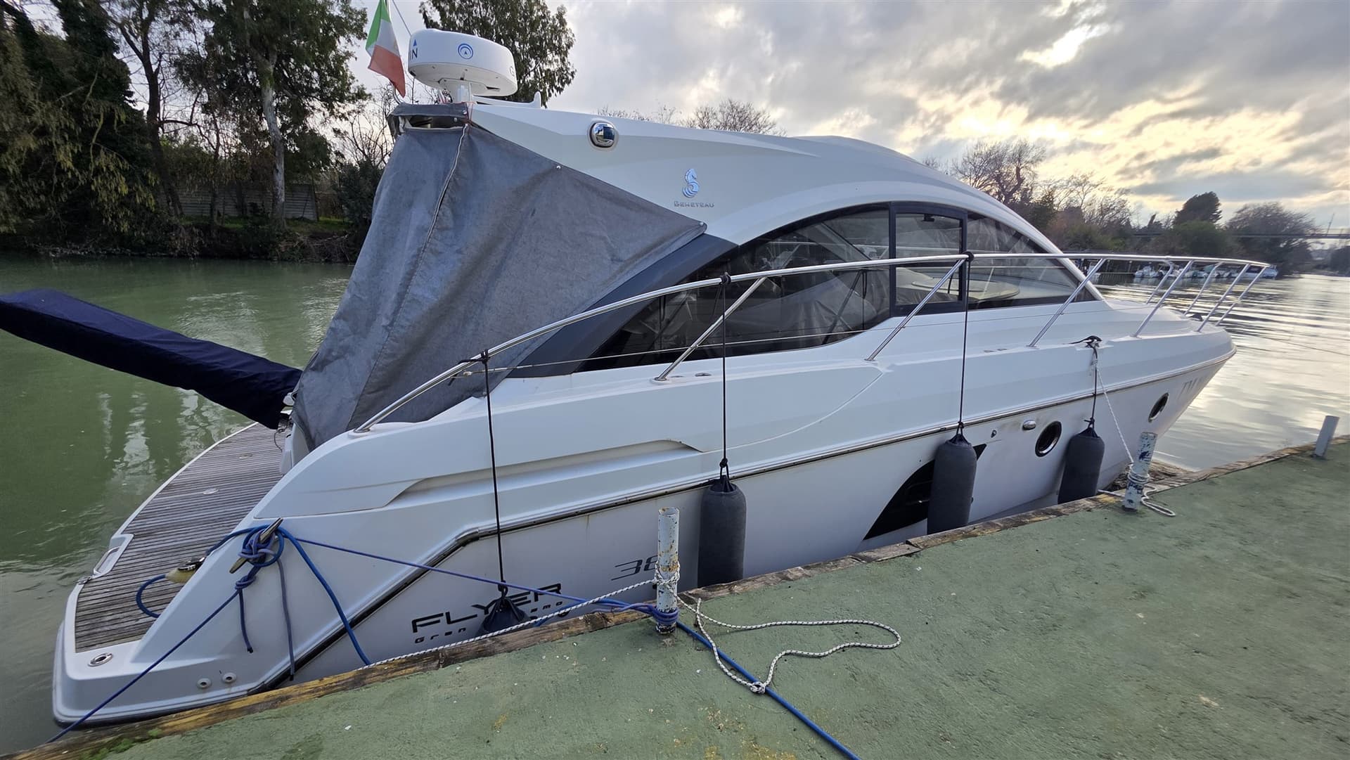 Beneteau Flyer 38 Gt d'occasion - détail 4
