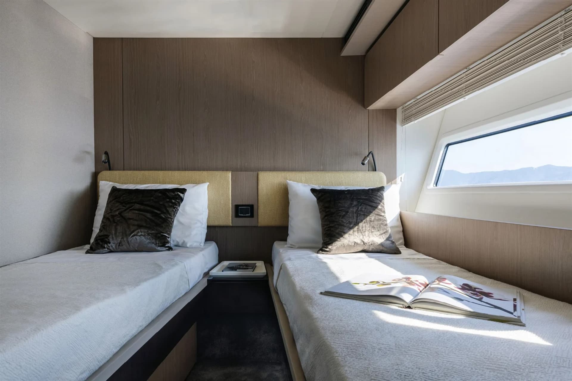 Azimut 72 Flybridge MY usato - foto hero 24