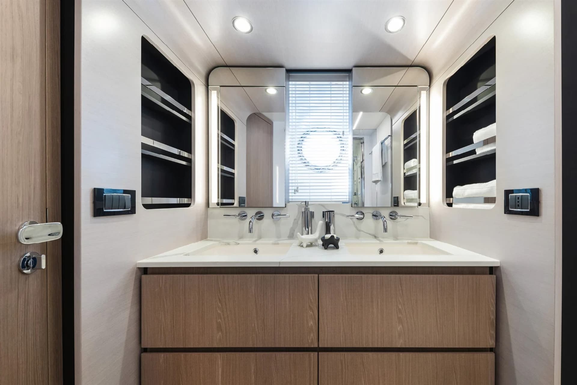 Azimut 72 Flybridge MY usato - foto hero 22