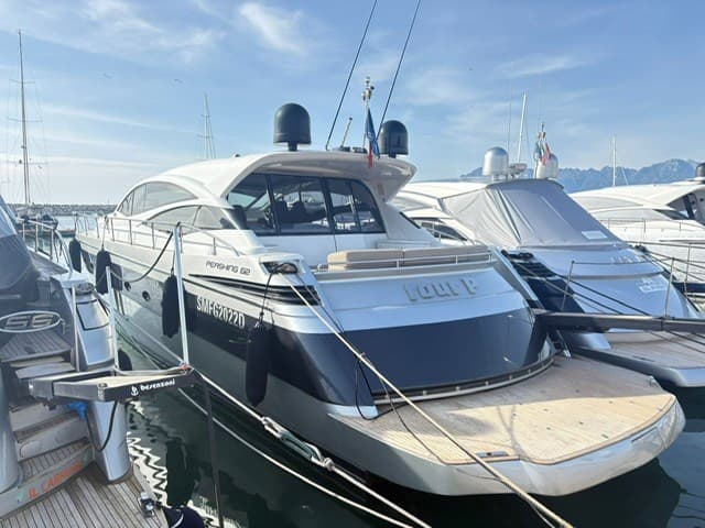Pershing 62 gebraucht - Detail 3