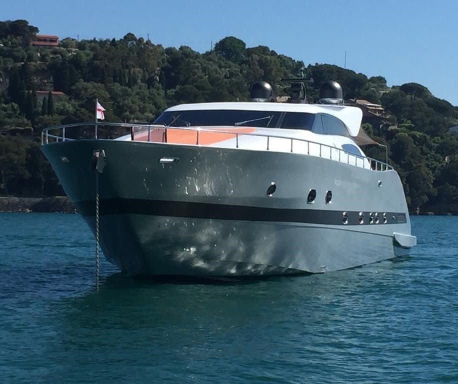 Tecnomar Velvet 24 L - 83' - Deck View Tecnomar Velvet 24 L - 83' - Deck View