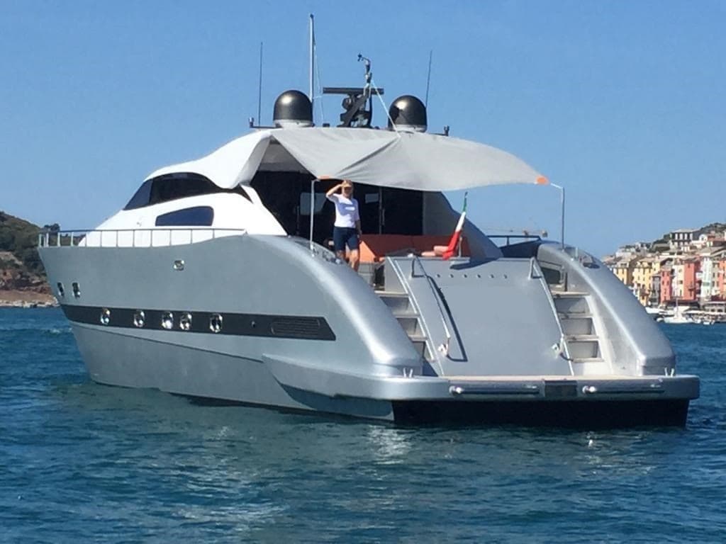 Tecnomar Velvet 24 L - 83' - Detail View 1 Tecnomar Velvet 24 L - 83' - Detail View 1