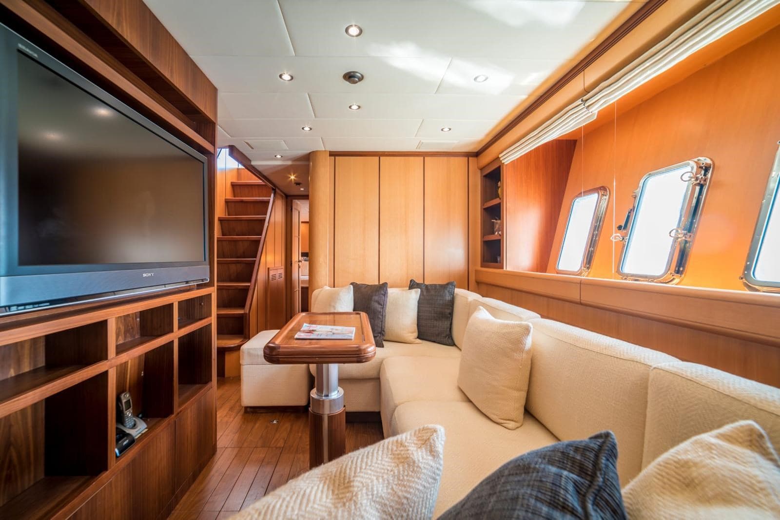 Overmarine Mangusta 72 Open usato - foto hero 14