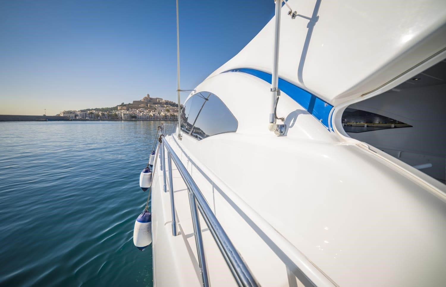Overmarine Mangusta 72 Open usato - foto hero 8