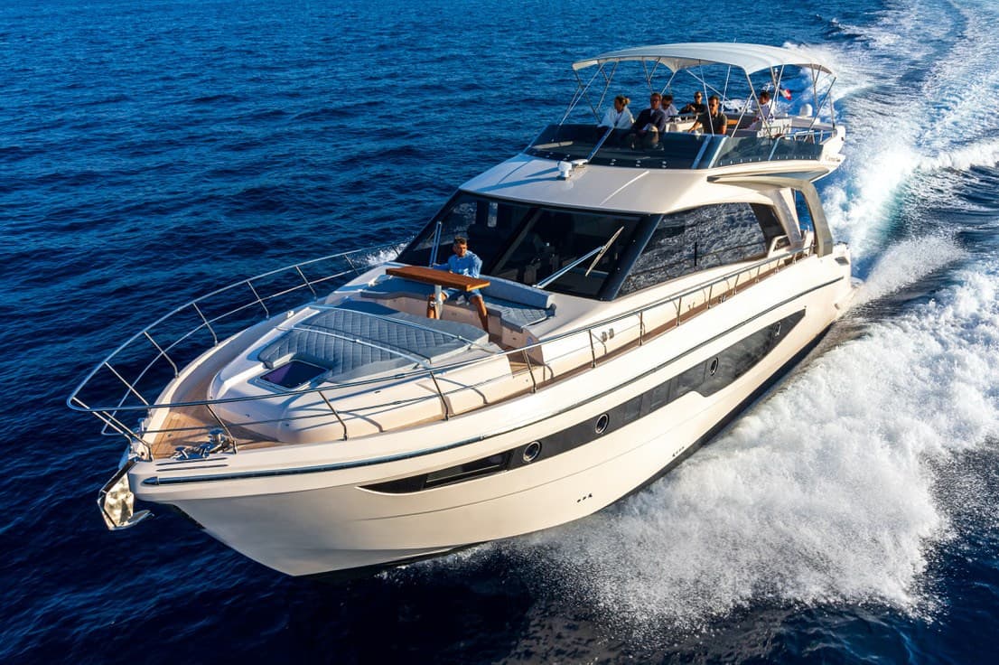 Cayman F580 - Detail View 1 Cayman F580 - Detail View 1