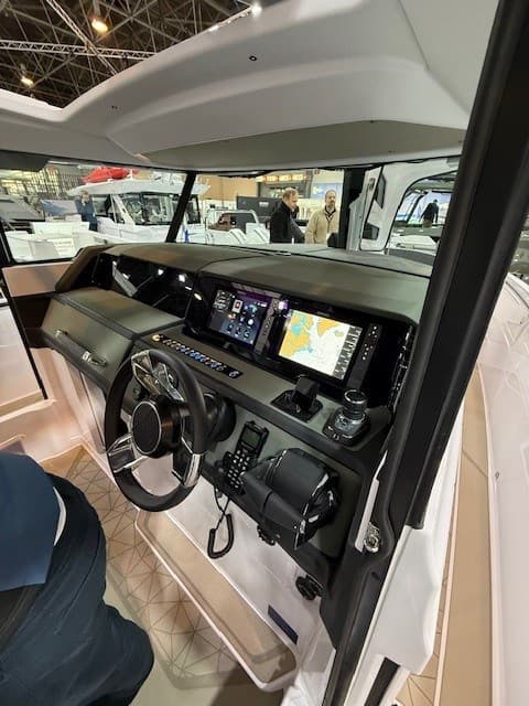 Axopar 38 Cross Cabin usato - dettaglio 3